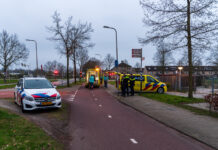 Vrouw met kind op fiets komt ten val op Vrouwenlaan