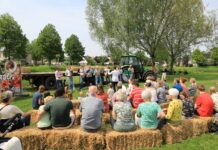 Zwolle Zuid geniet van optredens ‘op de stoep’