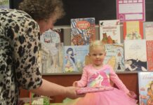 Liva (2) wint sprookjes speurtocht in winkelcentrum