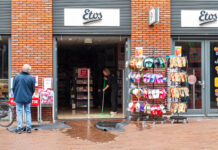 Waterleidingbreuk zet Etos vol water