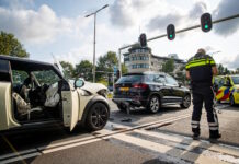Kop-staartbotsing op IJsselallee