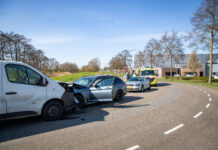 Gewonde bij aanrijding Nipkowstraat