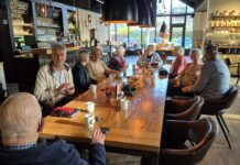 Oud-predikant (90) brengt senioren samen bij Ontmoetingscafé in SIO